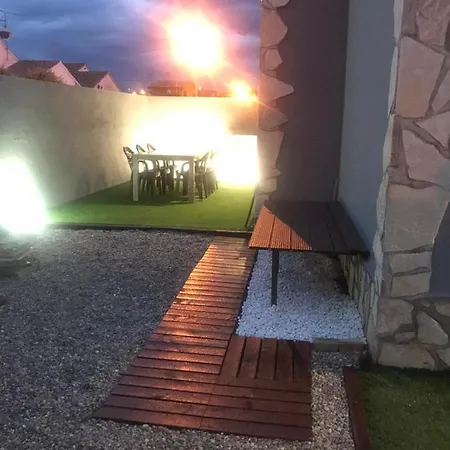 Holiday home Casa En L Escala Con Piscina Y Wifi Free *