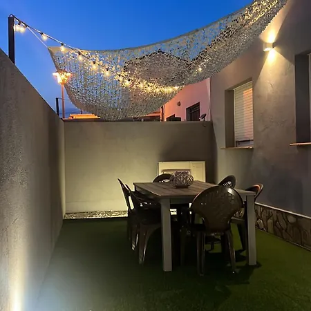 Дом отдыха Casa En L Escala Con Piscina Y Wifi Free Ля Эскала