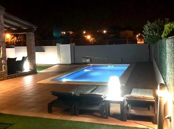 Casa En L Escala Con Piscina Y Wifi Free